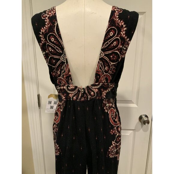 Free People Black, Red & White Paisley Print V-Neck Sleeveless Jumpsuit, Size S - Picture 7 of 8